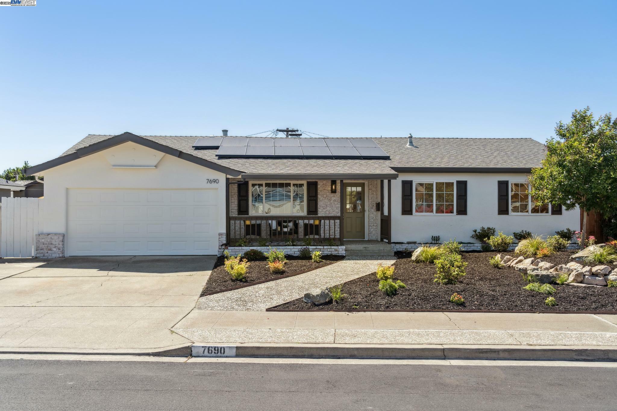 7690 Canterbury Ln  Dublin CA 94568 photo