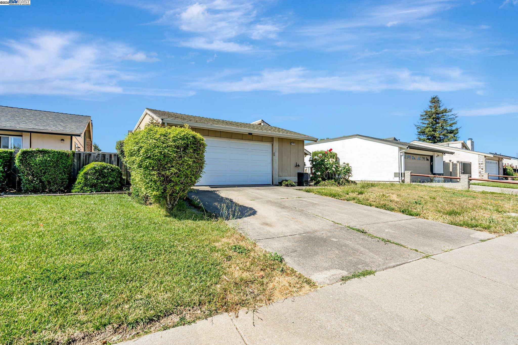 Property Photo: 34981 Skylark Dr CA 94587