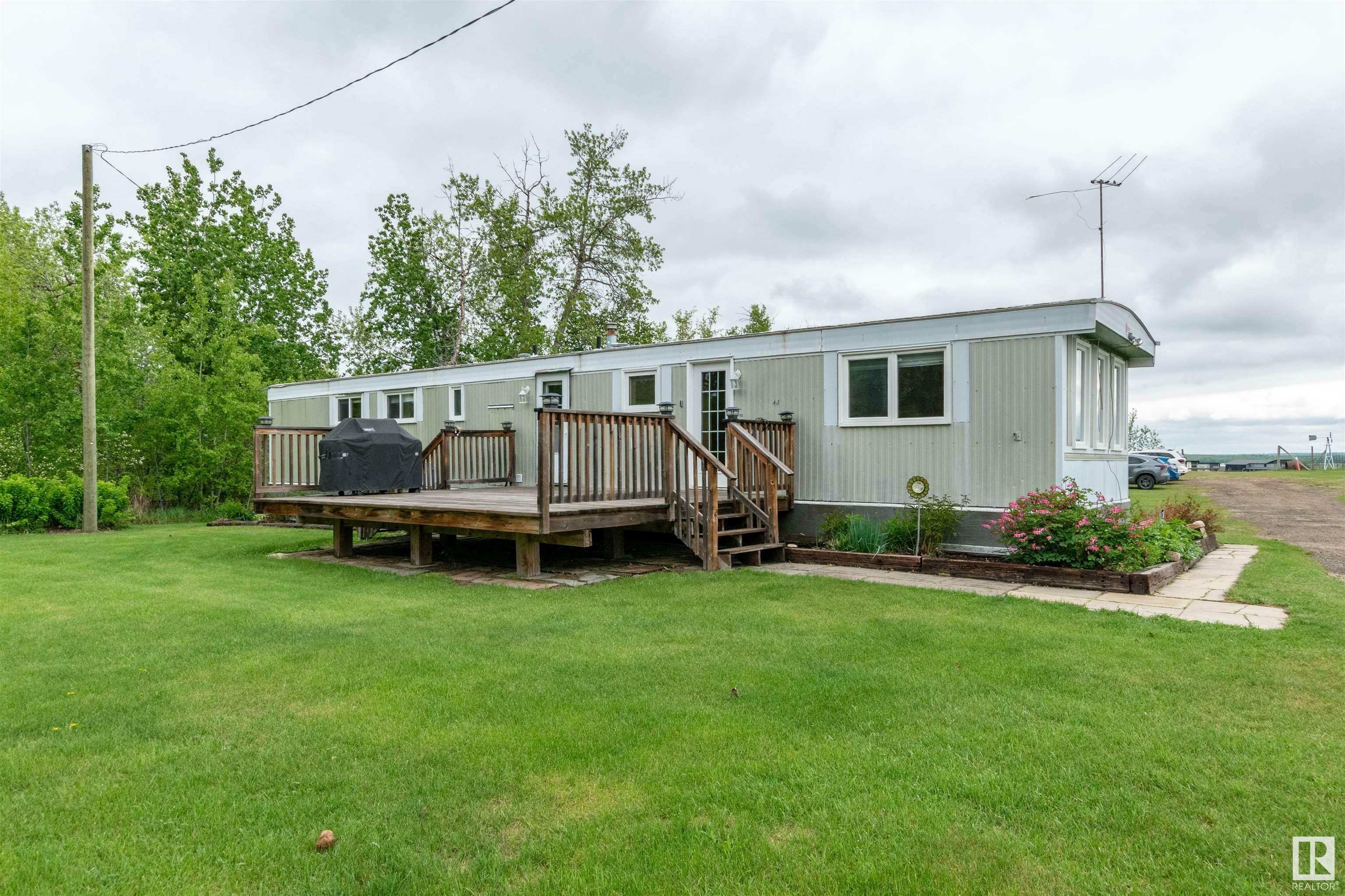 Property Photo: 53110 Rge Road 213 169 AB T8G 2C3