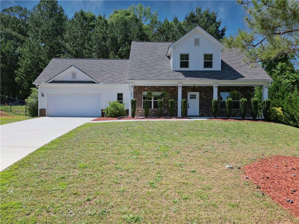 Property Photo: 202 Glenview Trail GA 30224