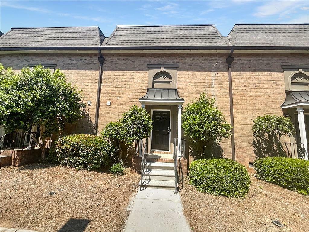 Property Photo: 6980 Roswell Road Road K5 GA 30328