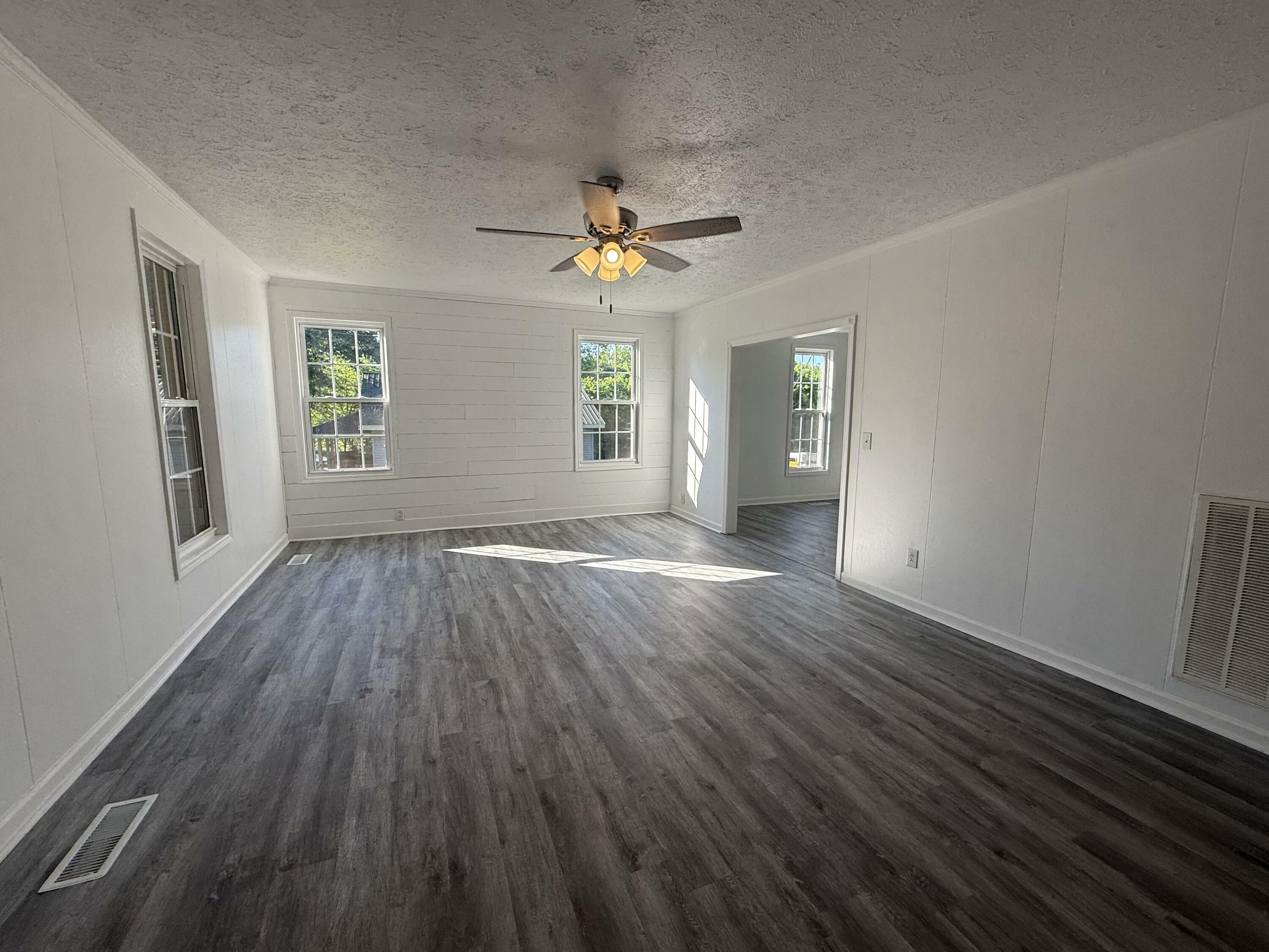 Property Photo: 608 Bleeker Street AL 35740