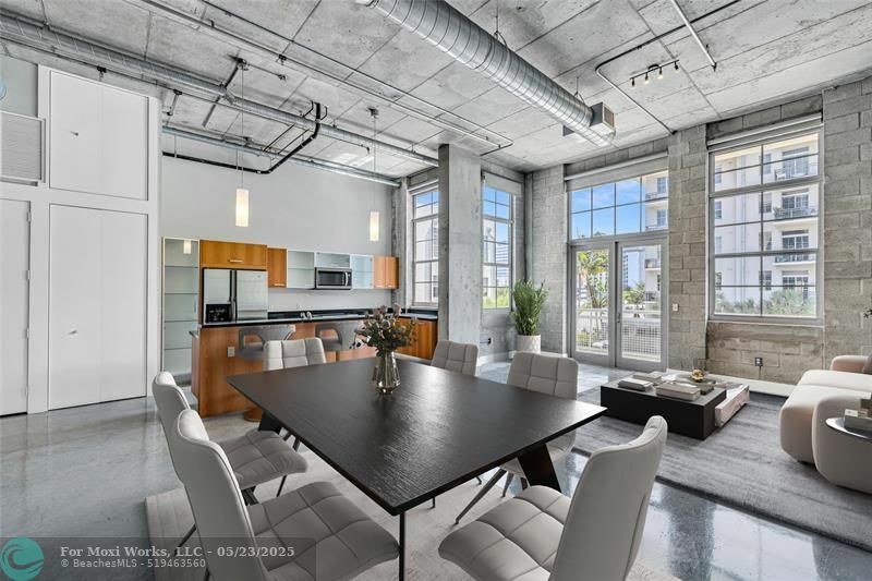 Property Photo: 434 NW 1st Ave 303 FL 33301