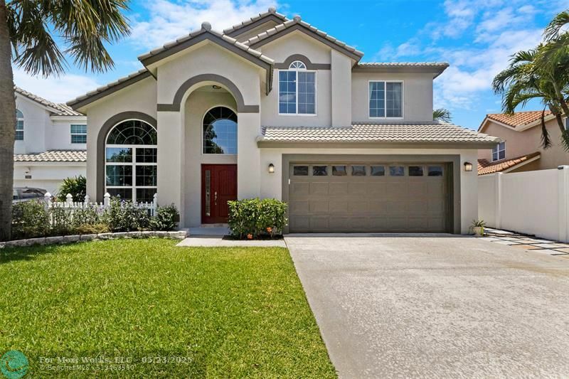 Property Photo: 7094 Charleston Point Dr FL 33467