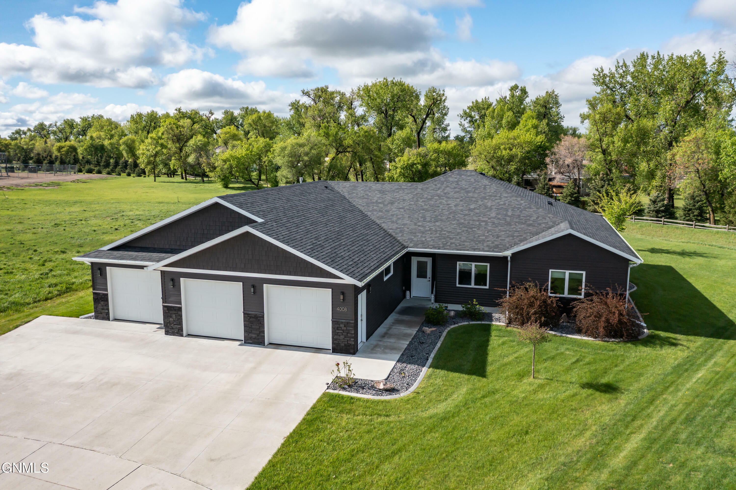 4008 Meridian Drive  Bismarck ND 58504 photo