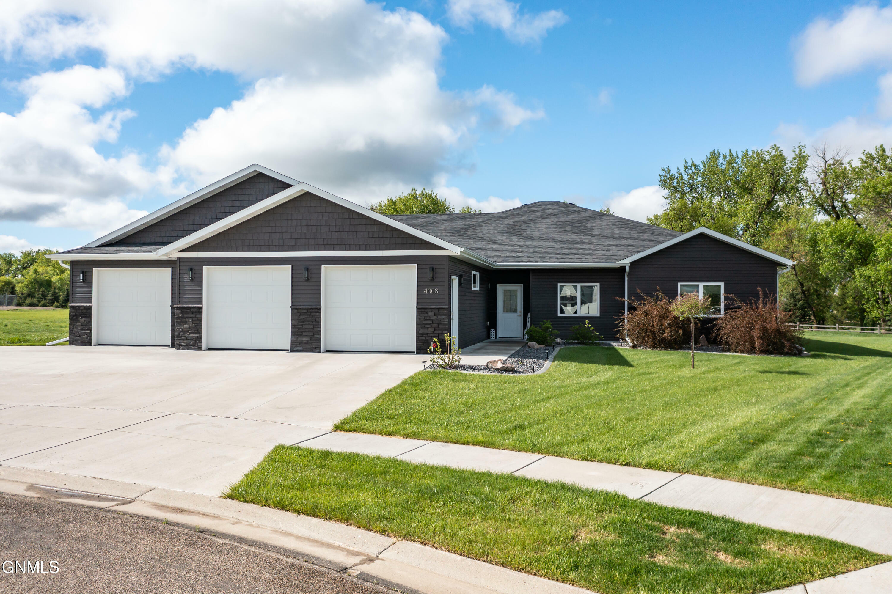 4008 Meridian Drive  Bismarck ND 58504 photo