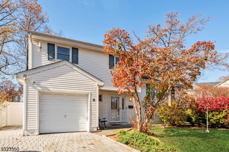 8 Carlisle Ct  Edison Twp. NJ 08817 photo