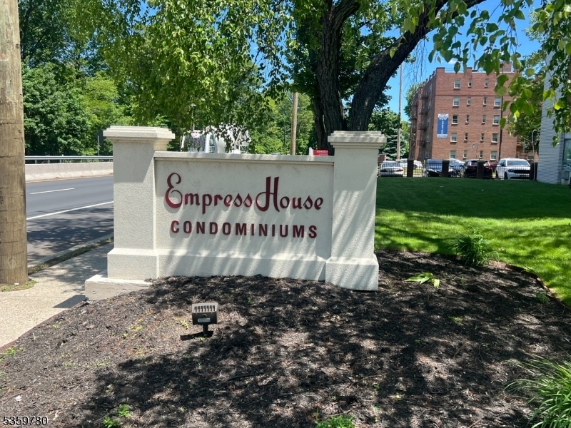 Property Photo:  39 E 39th St 2 O  NJ 07514 
