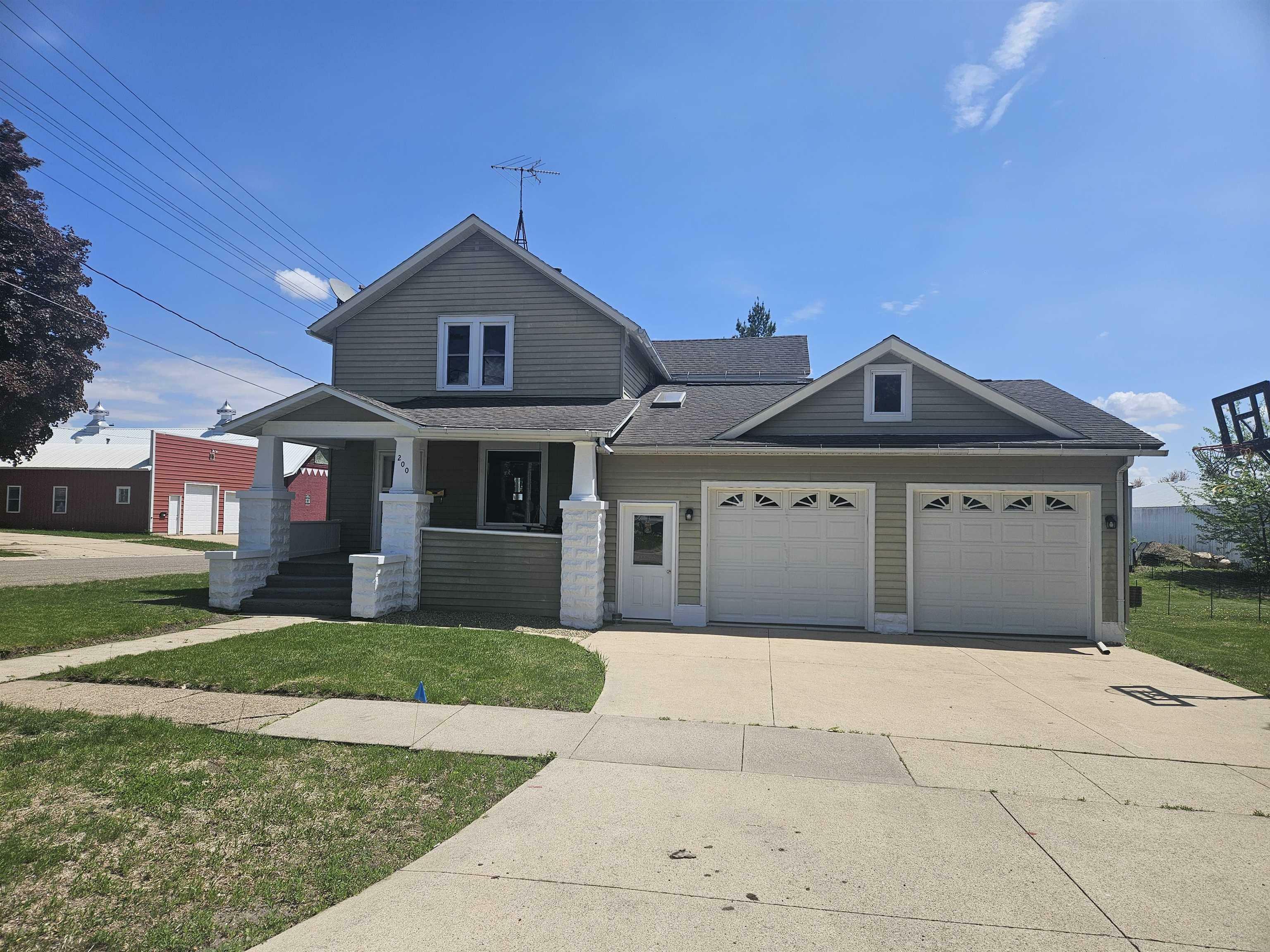 200 S Guilford Street  Sumner IA 50674 photo