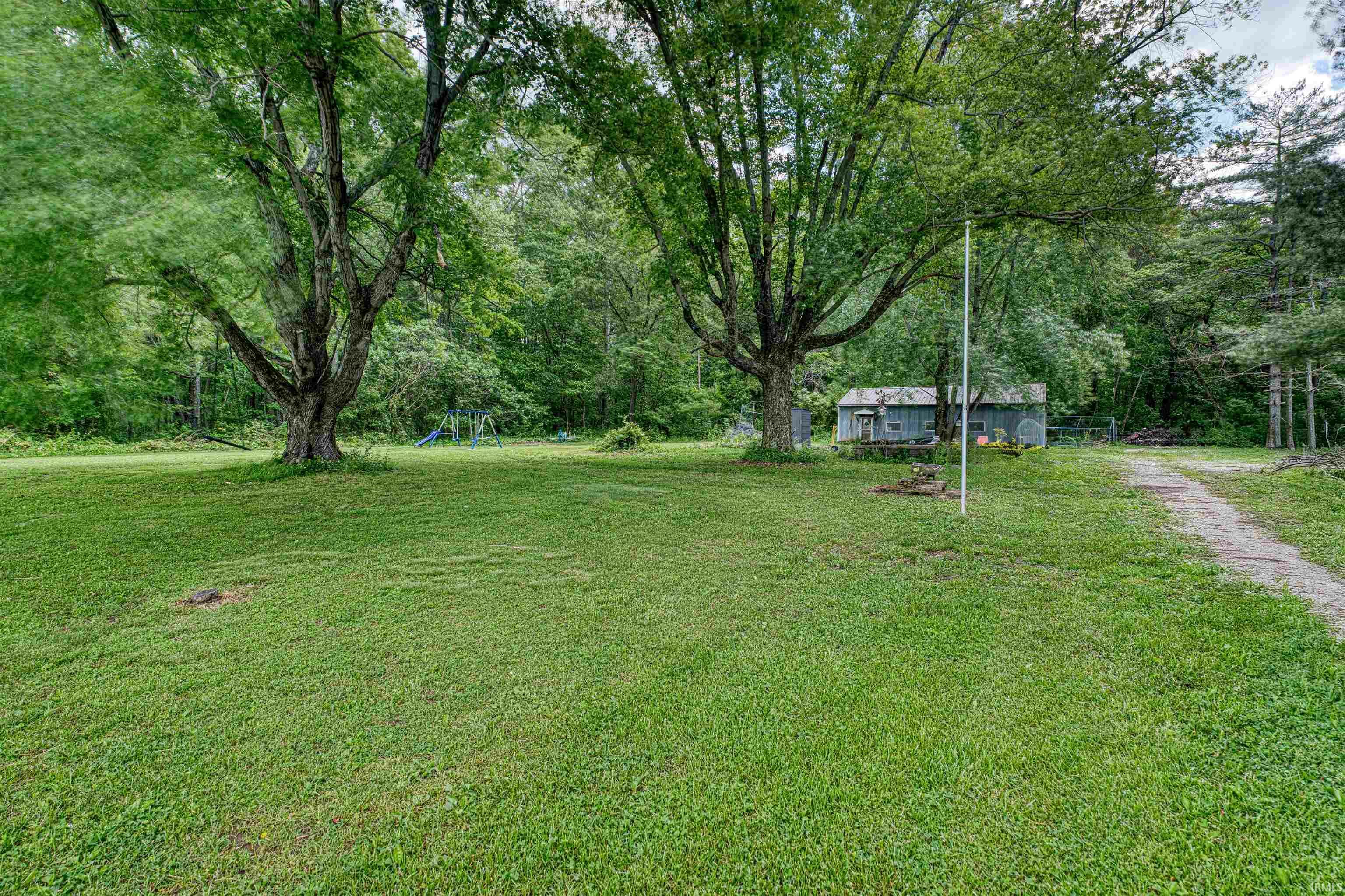 Property Photo: 7237 S Co Rd 100 E IN 47660