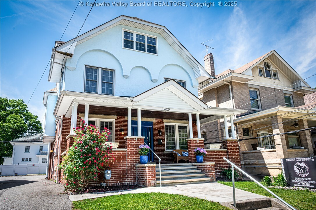 Property Photo: 2005 Quarrier Street WV 25311