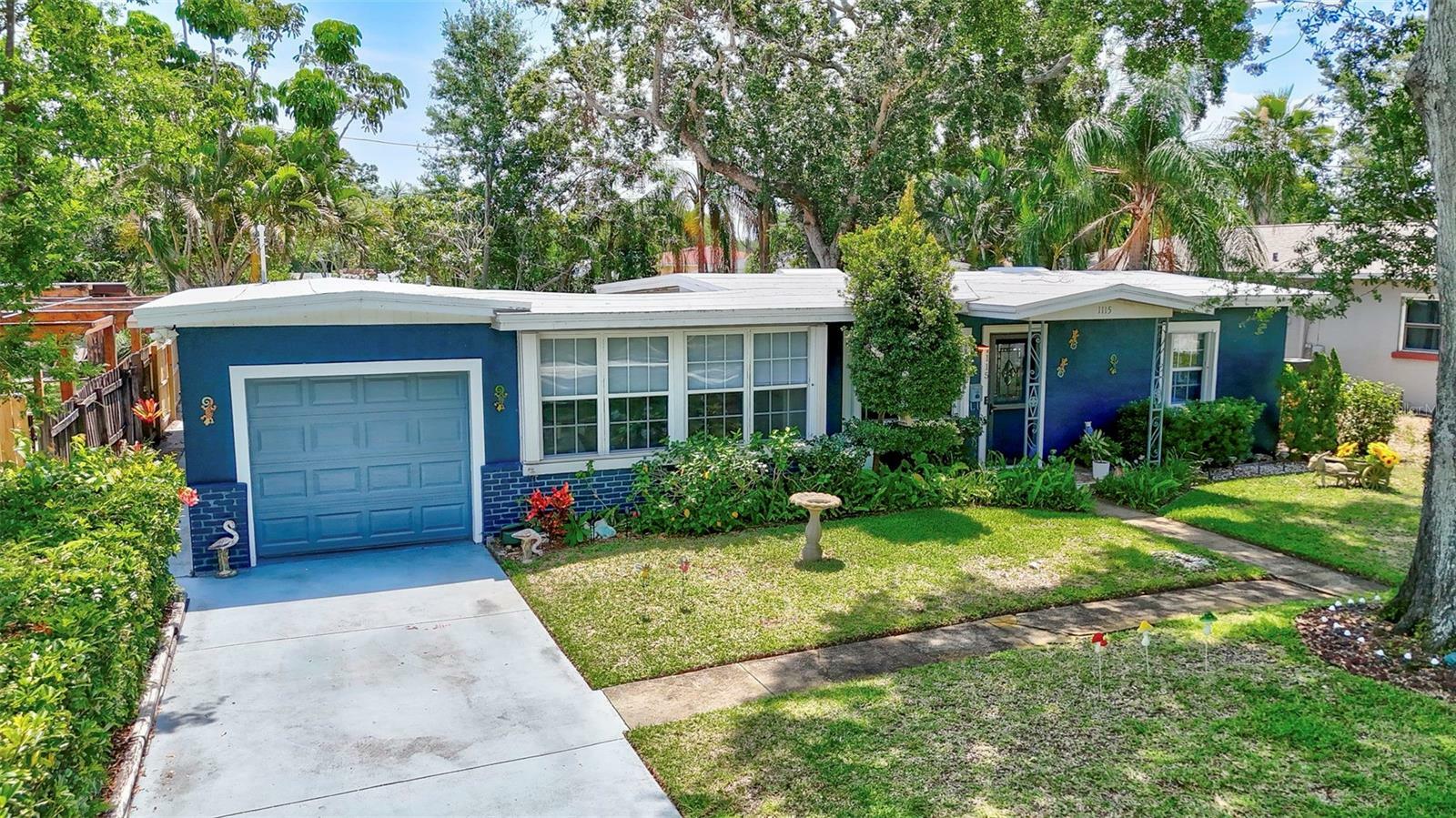Property Photo: 1115 45th Street N FL 33713