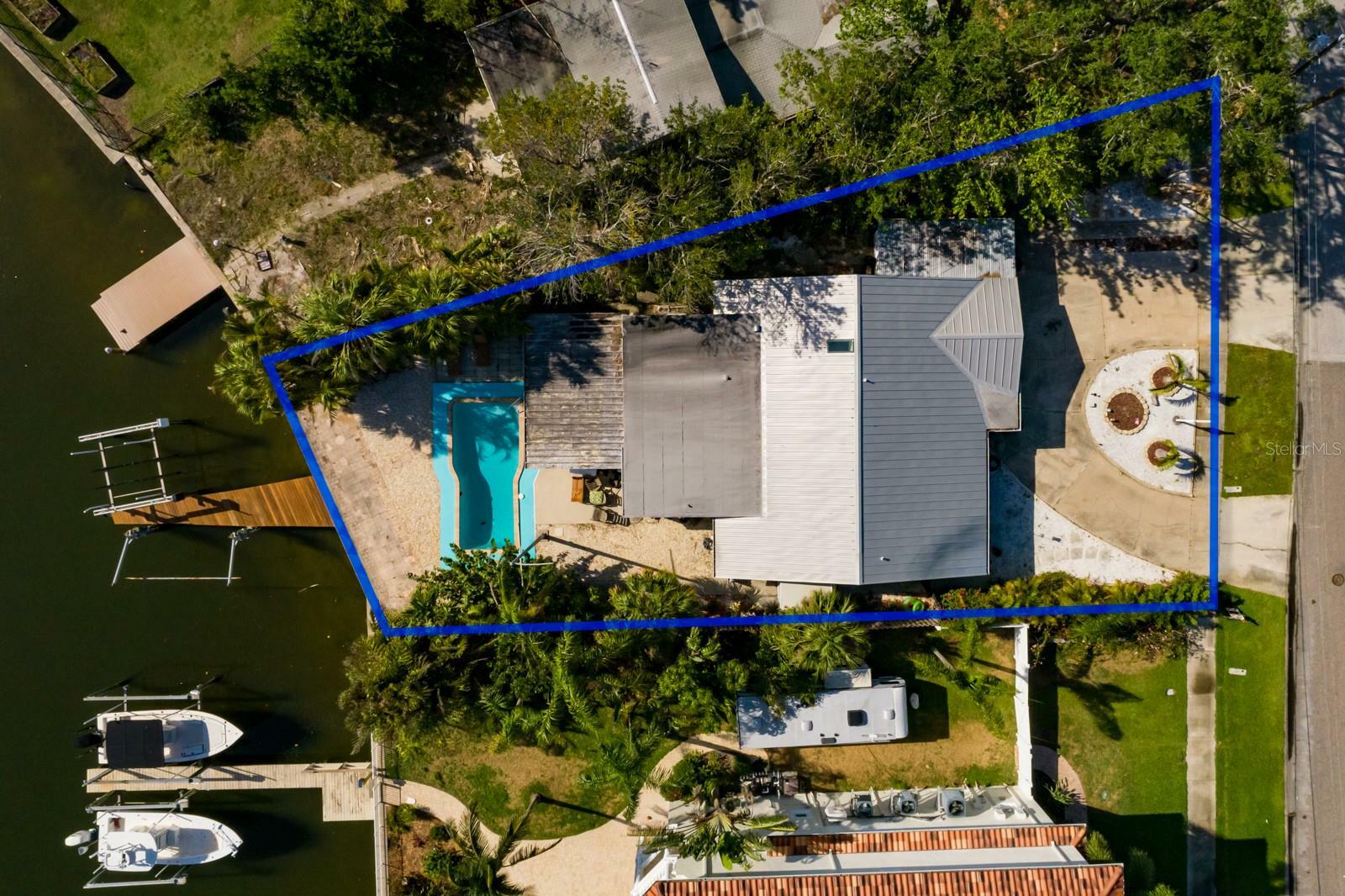 Property Photo: 1857 Bayou Grande Boulevard NE FL 33703