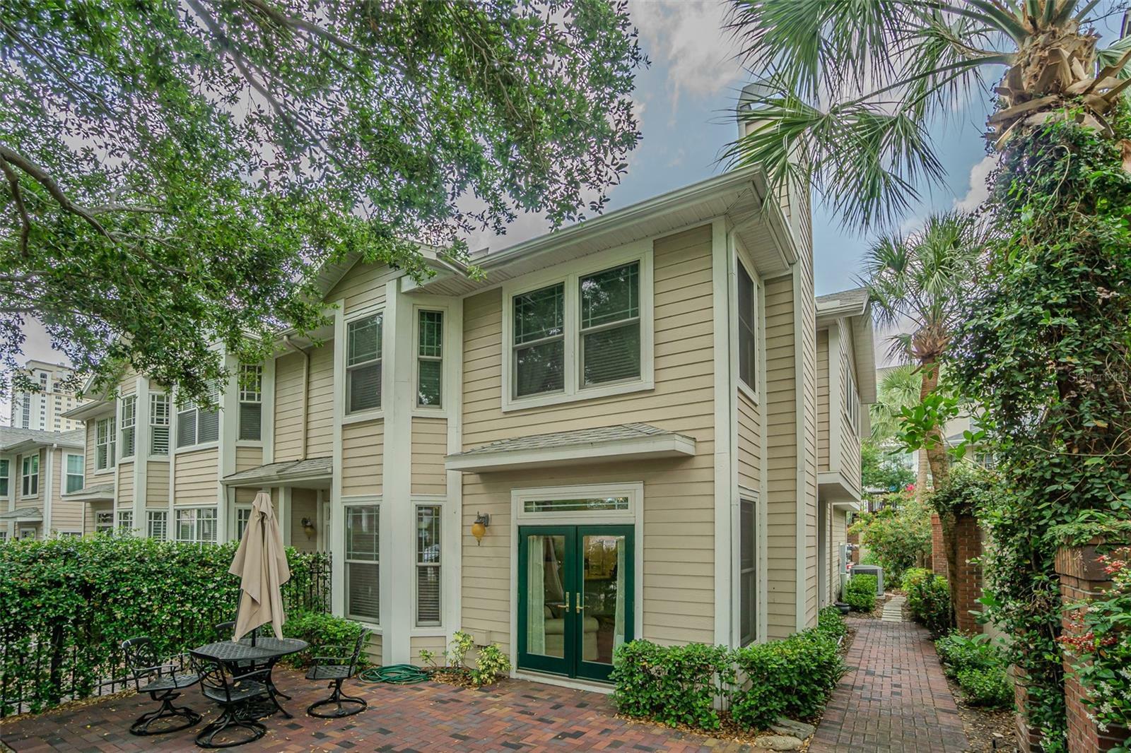 Property Photo: 350 2nd Street N 1 FL 33701