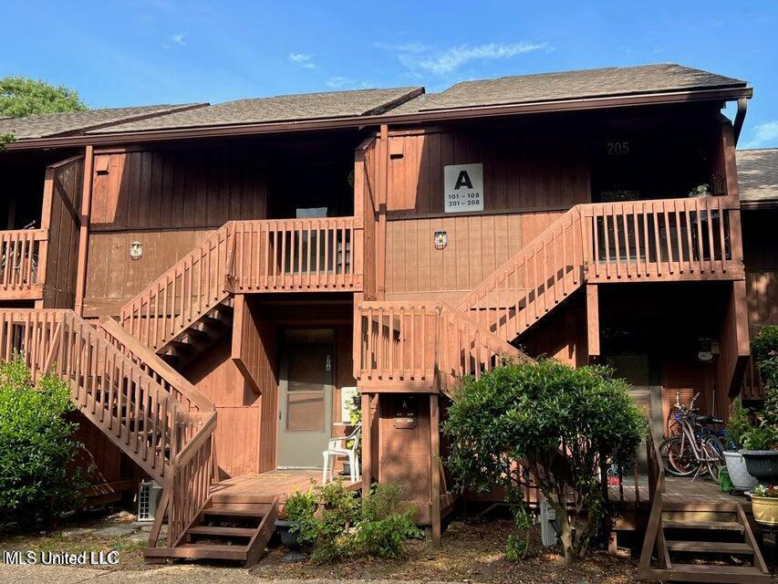 Property Photo:  205 Lakeside Villa  MS 39525 