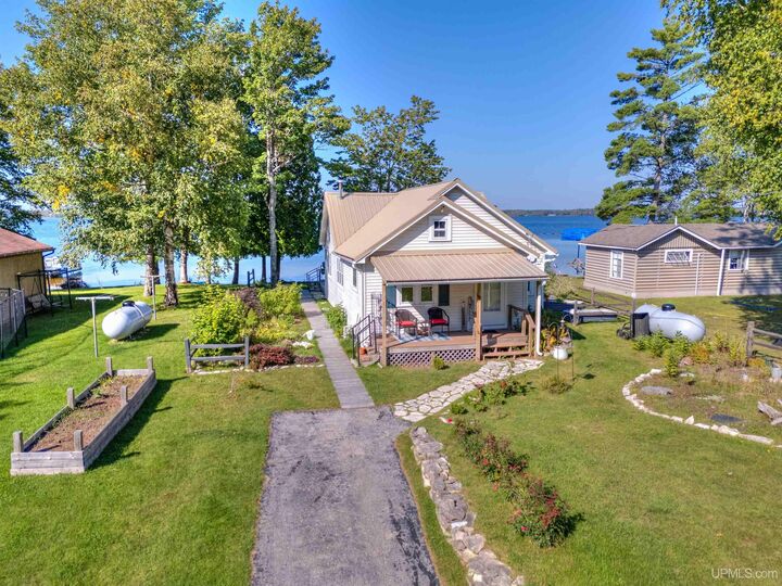 546 W Gulliver Lake Road  Gulliver MI 49840 photo