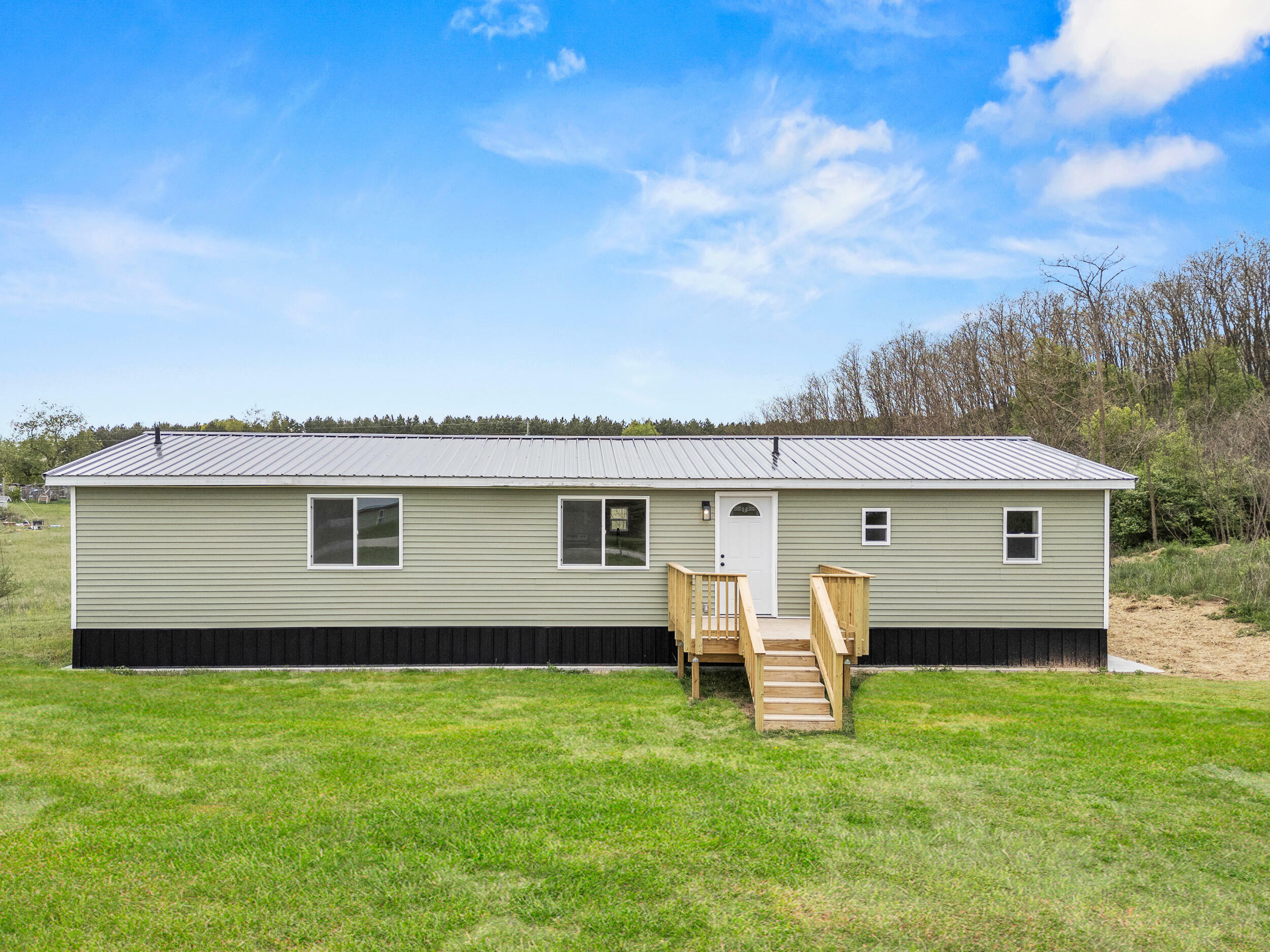 4565 155th Avenue  Hersey MI 49639 photo