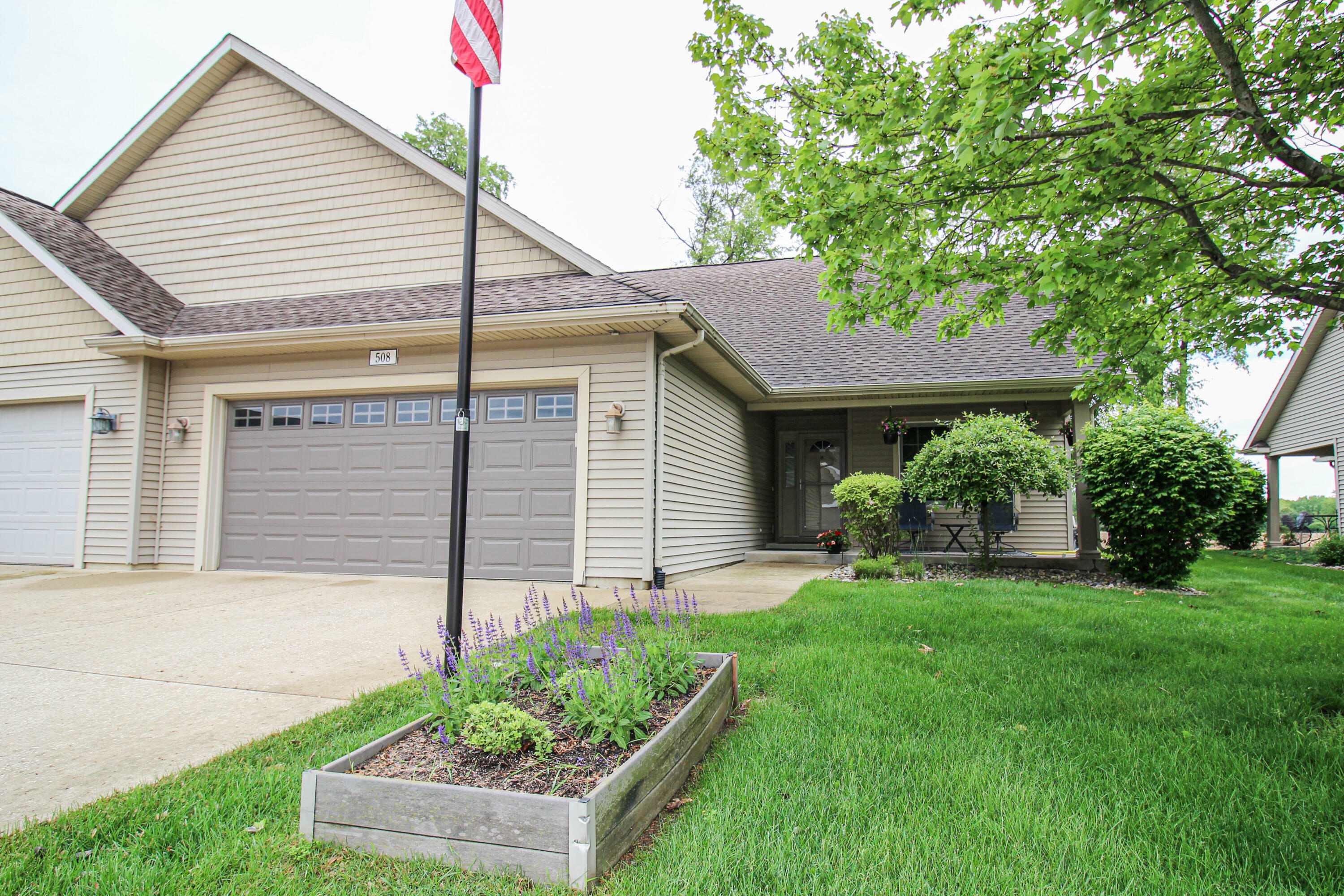 Property Photo: 508 Bush Boulevard MI 49093