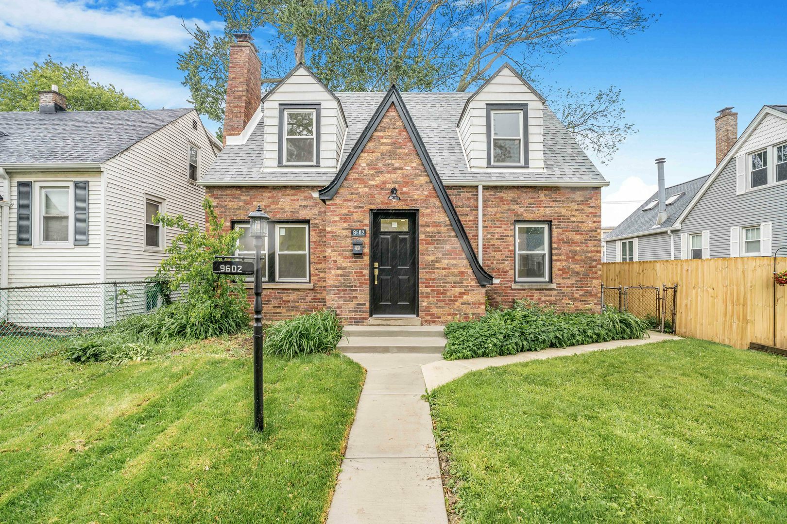 Property Photo:  9602 S Troy Avenue  IL 60805 