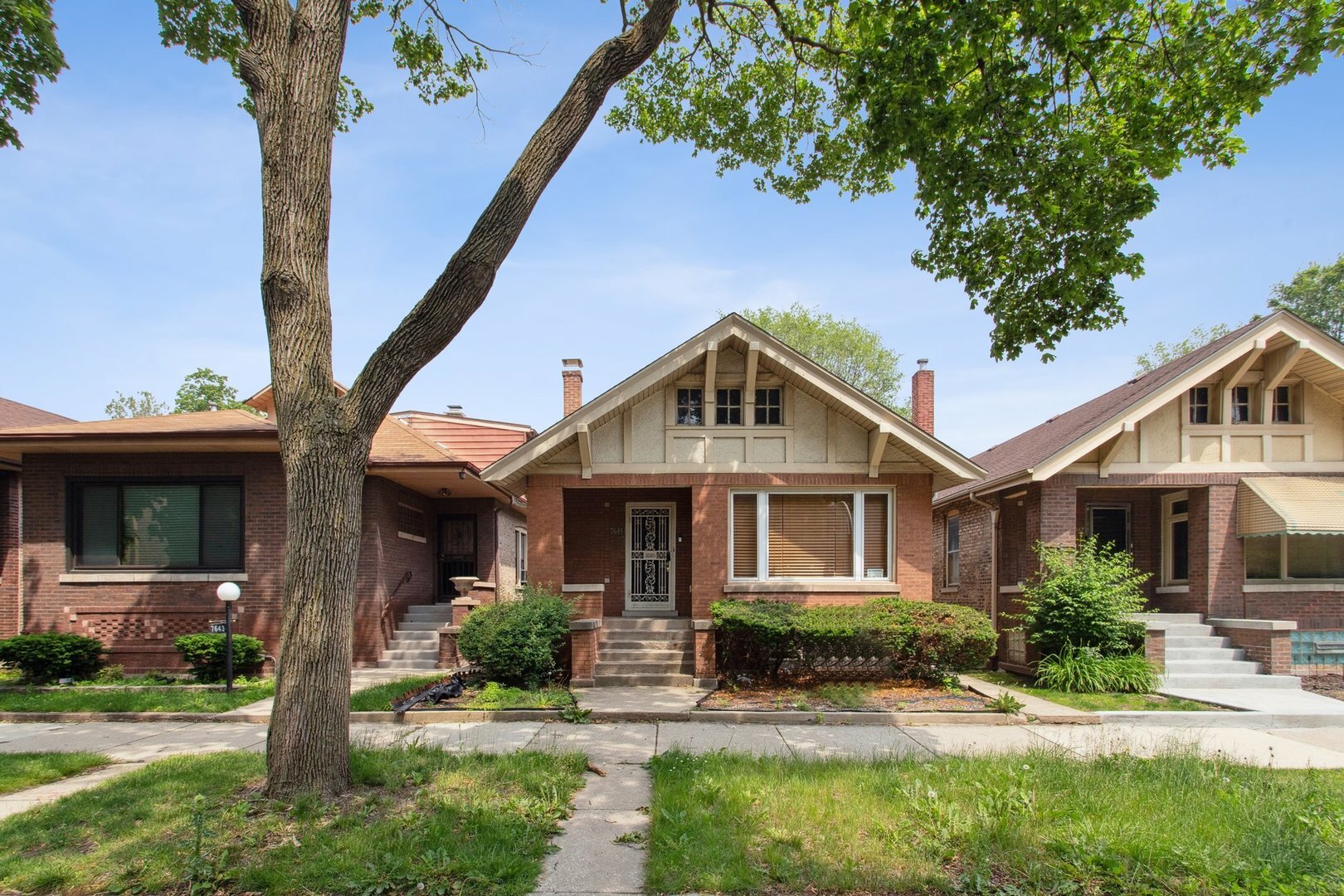 Property Photo:  7645 S Cornell Avenue  IL 60649 