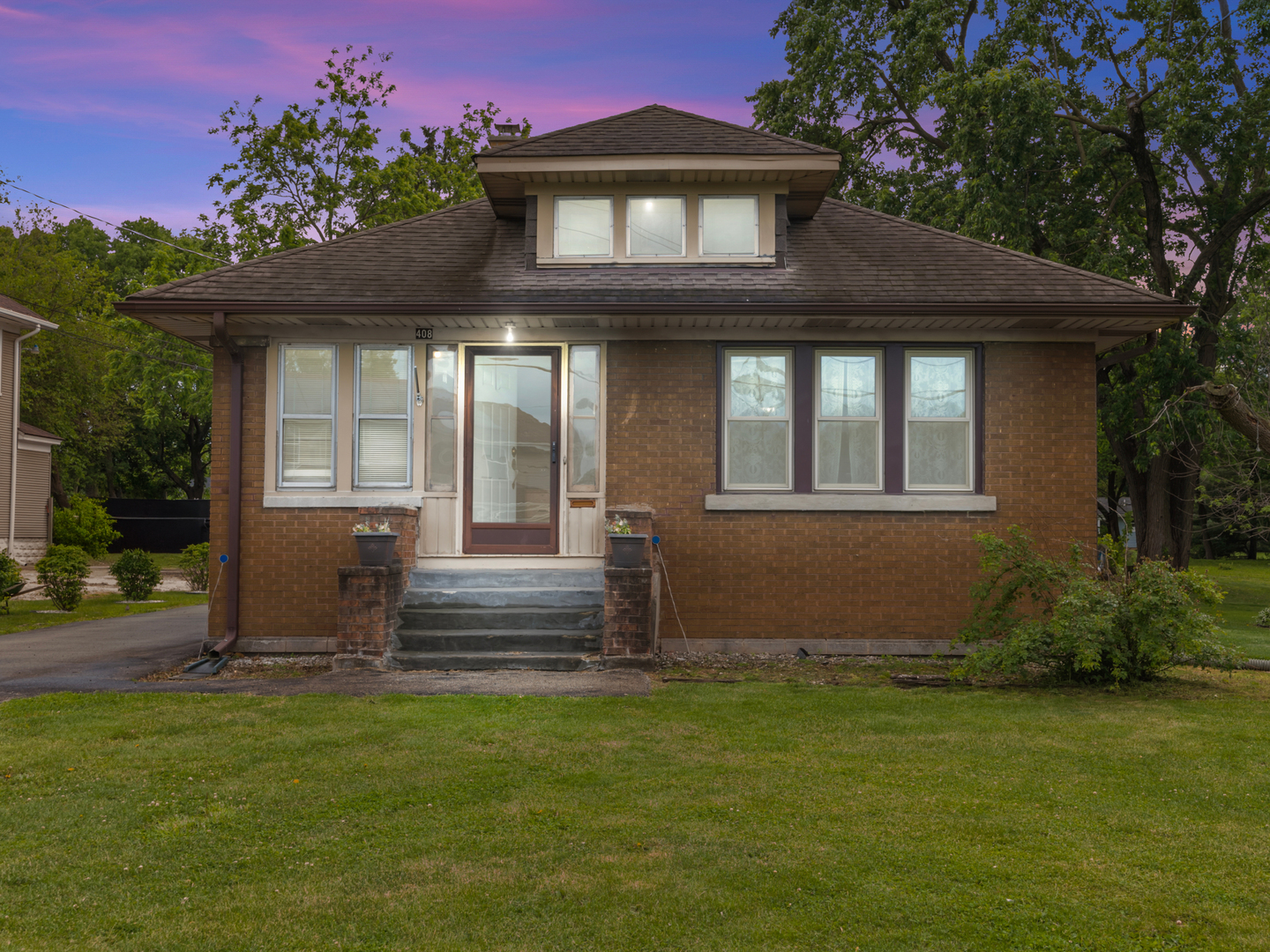 Property Photo: 408 Manhattan Road IL 60433