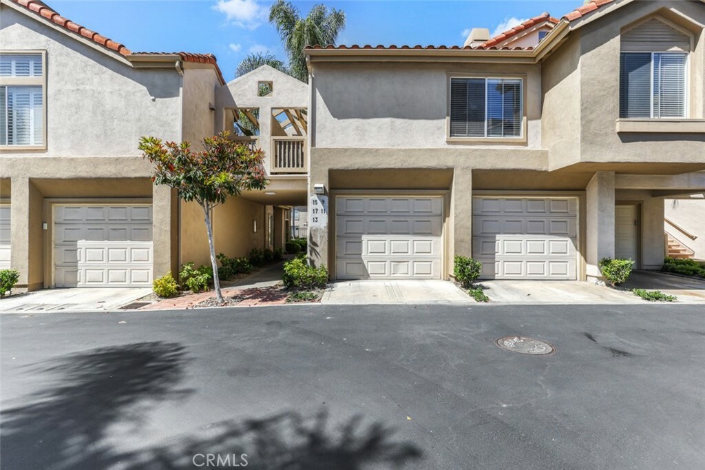 Property Photo: 11 Avalon 23 CA 92677