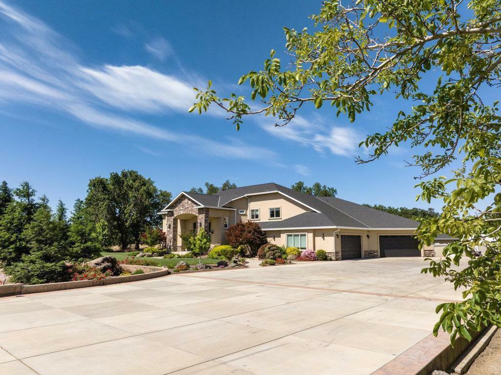 Property Photo: 2165 W Biggs Gridley Road CA 95948