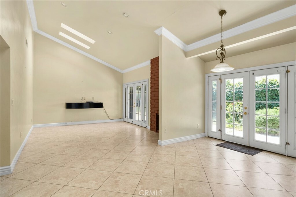 Property Photo: 1725 Aspen Village Way CA 91791