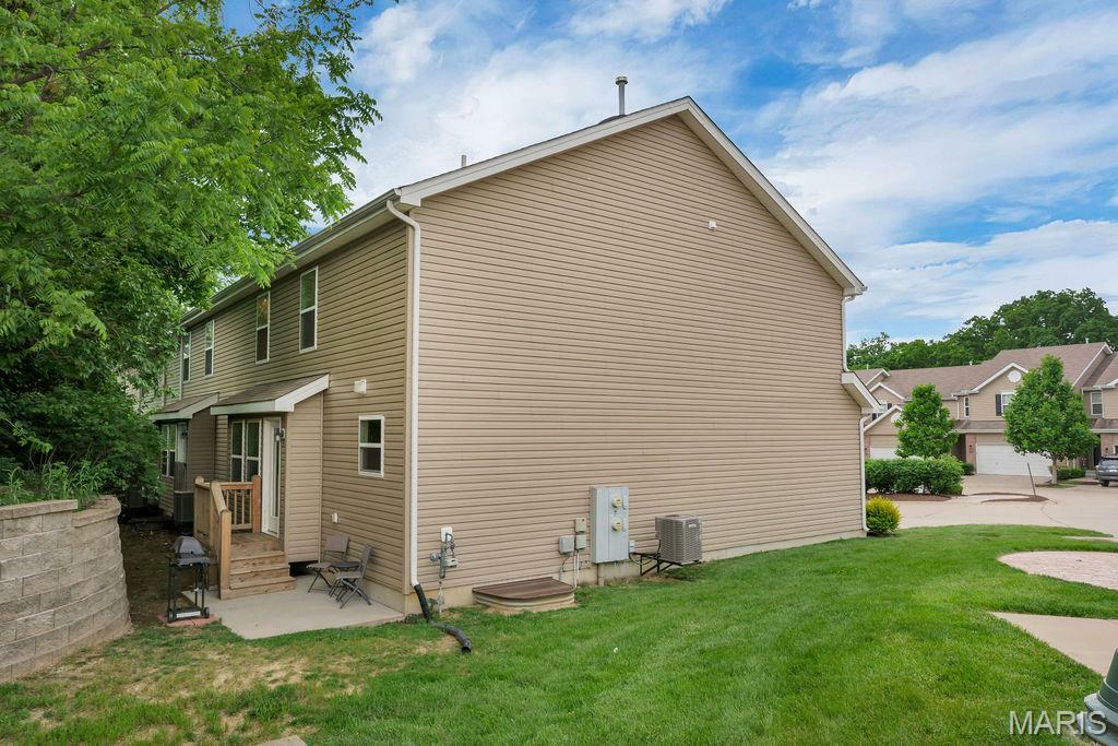 Property Photo:  28 Loris Lane  MO 63303 
