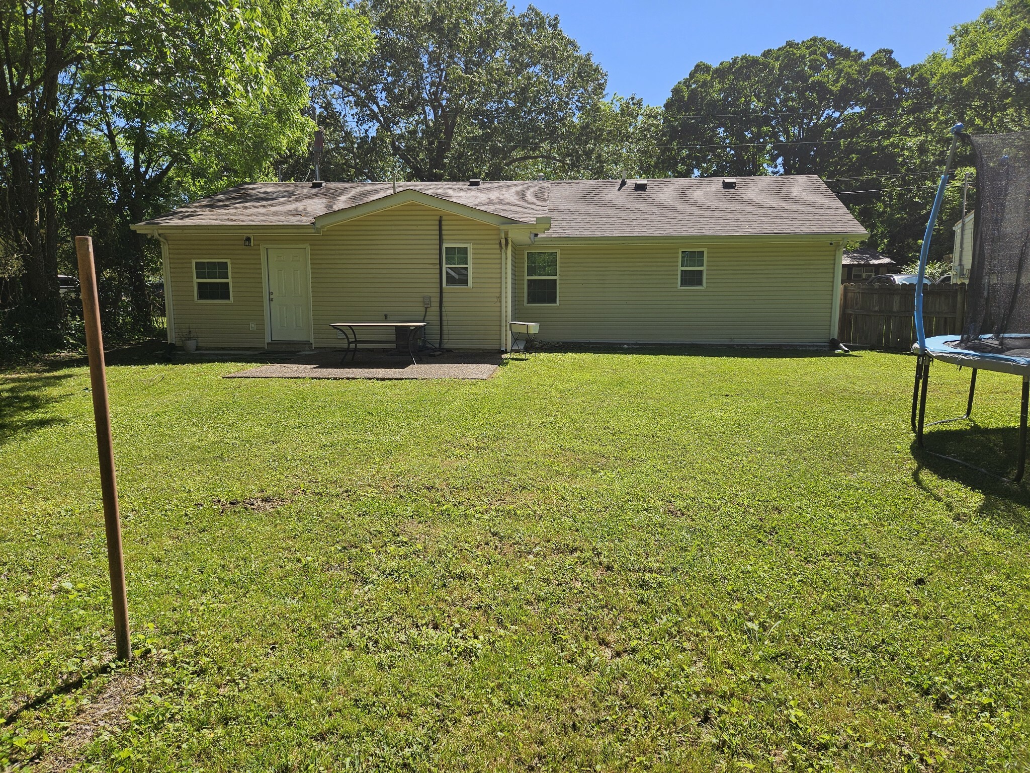 Property Photo: 107 Gentry St TN 37388