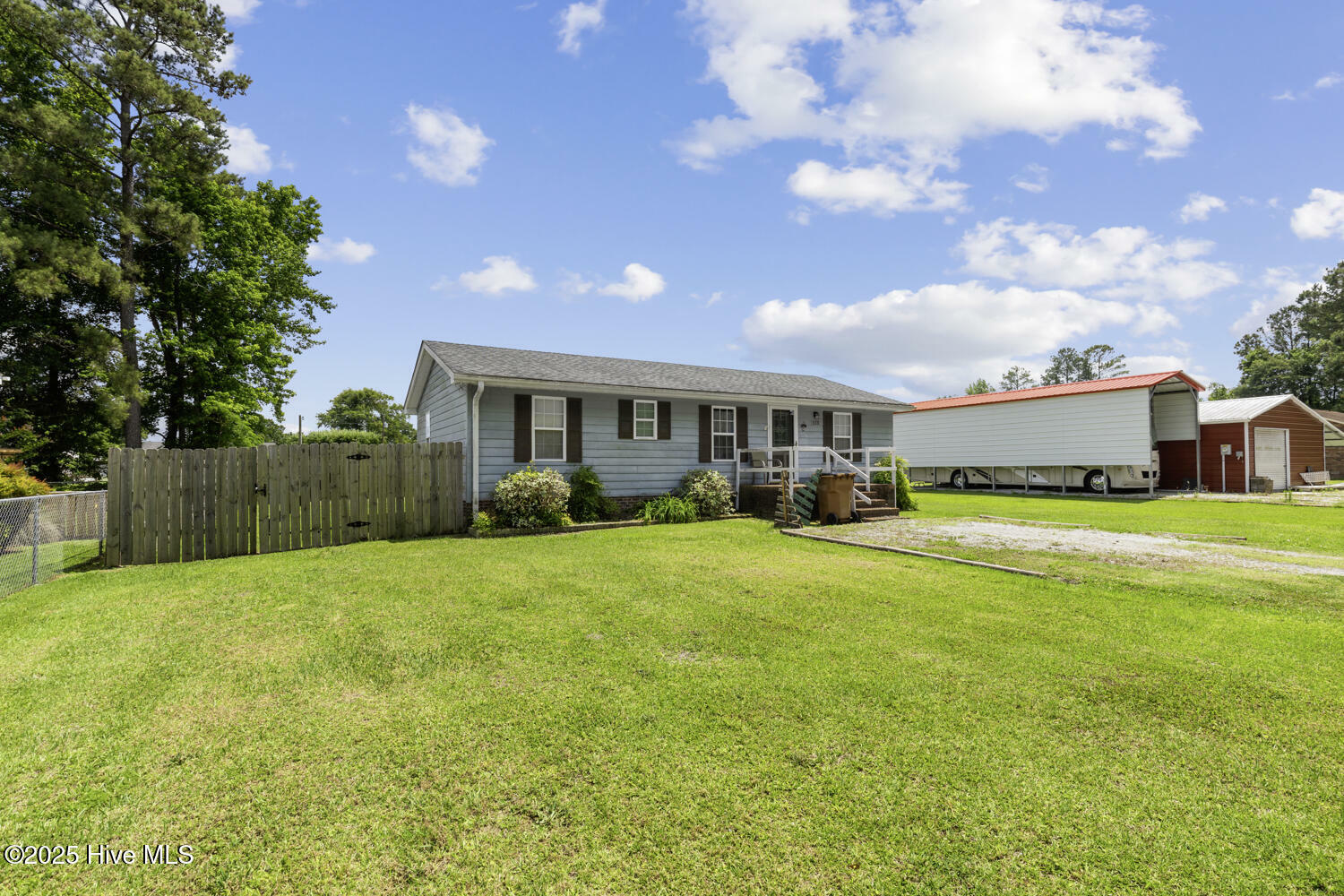 Property Photo: 113 Ives Lane NC 28540