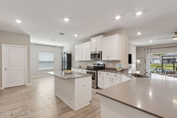 Property Photo: 85236 River Birch Court FL 32034