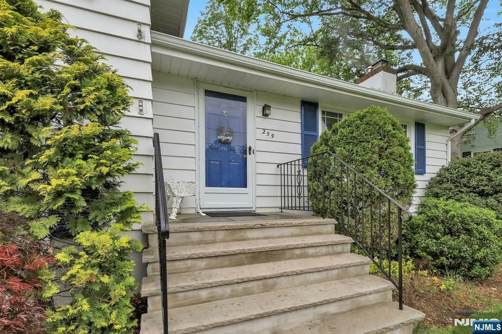 Property Photo: 259 Burnside Place NJ 07450