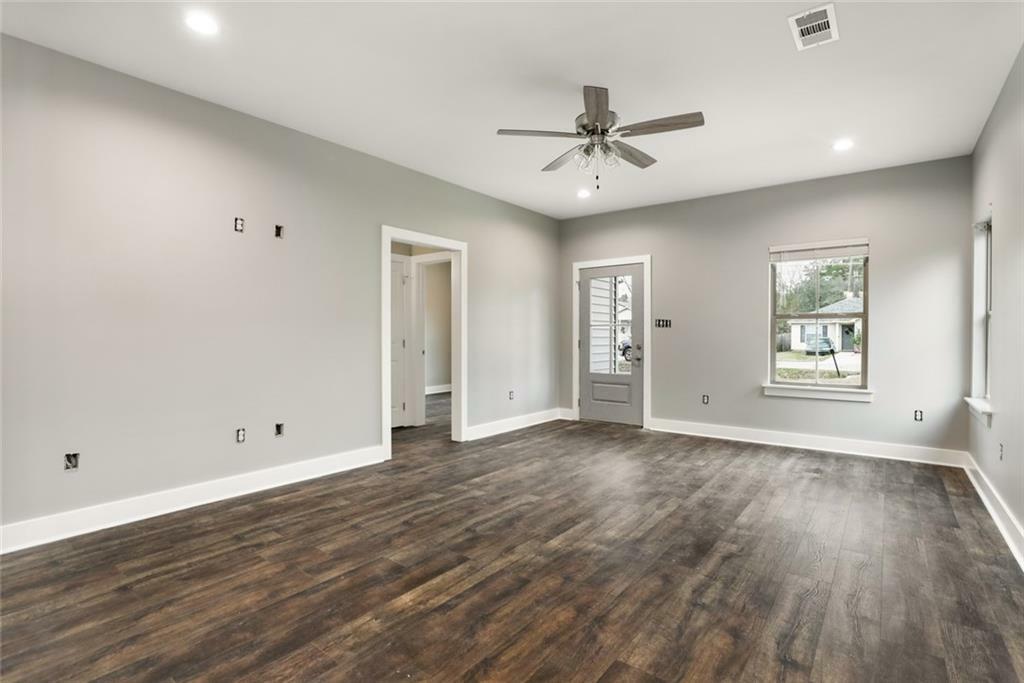 Property Photo: 2321 Robin Street LA 70460