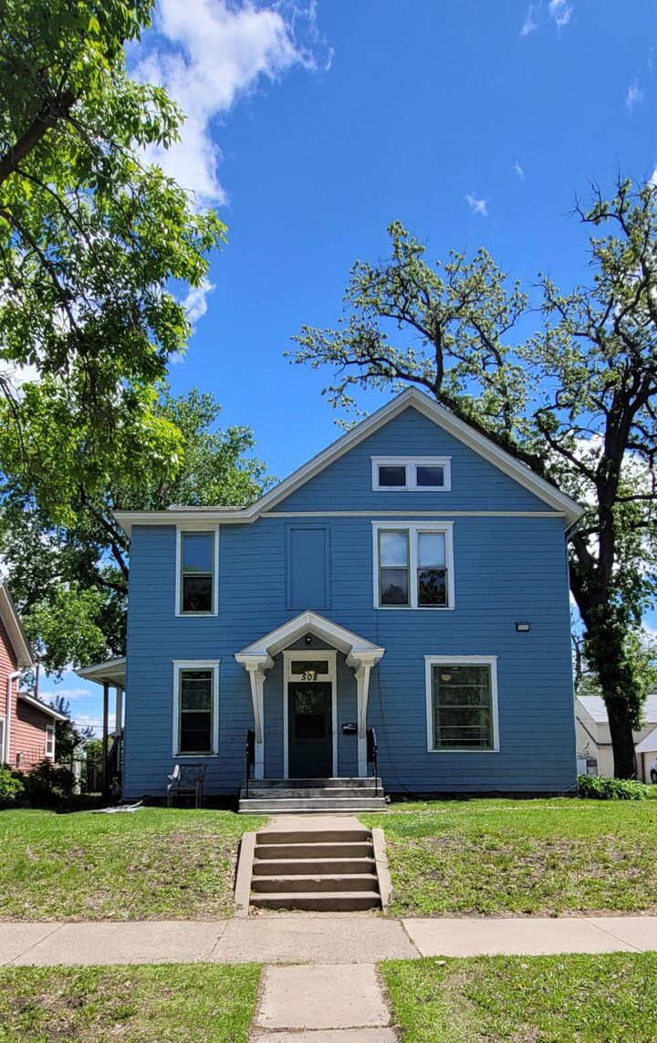 Property Photo:  508 6th Avenue S  MN 56301 