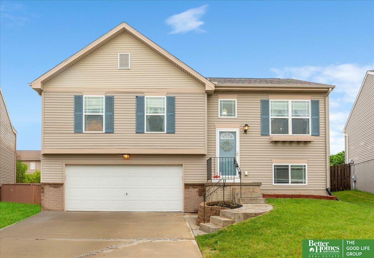 Property Photo: 8867 Kimball Street NE 68122