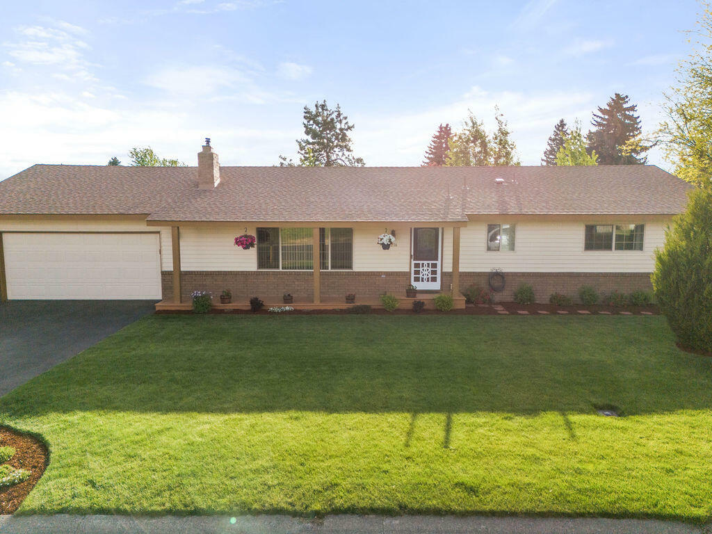 Property Photo:  3216 Raymond Street  OR 97603 