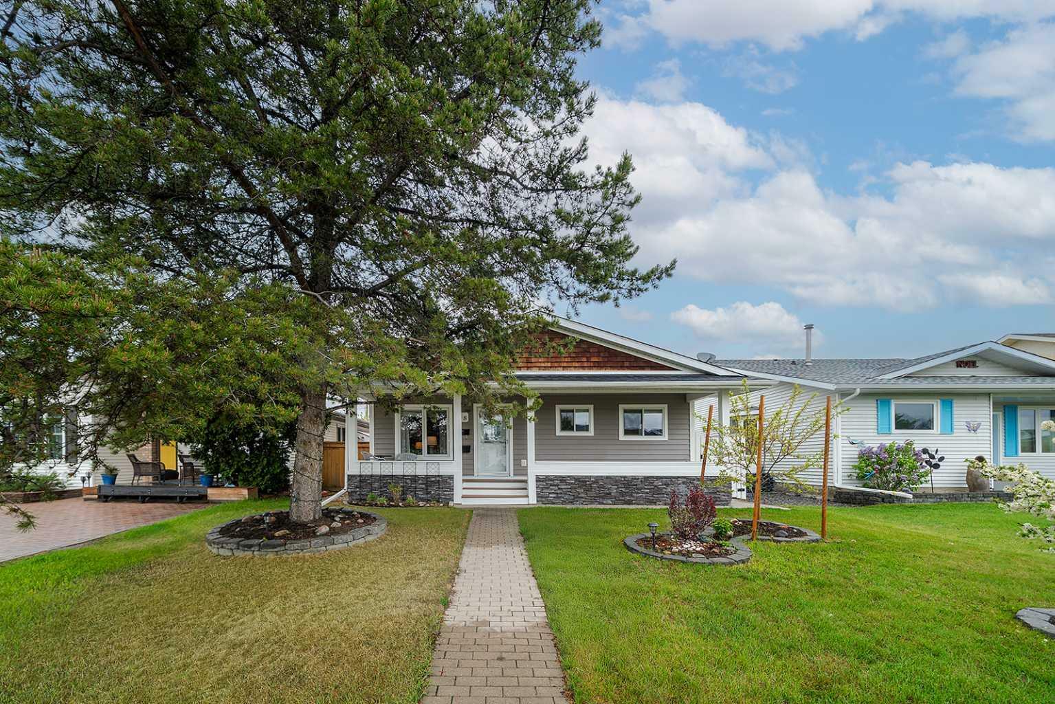Property Photo: 18 Russell Crescent AB T4P 3C1