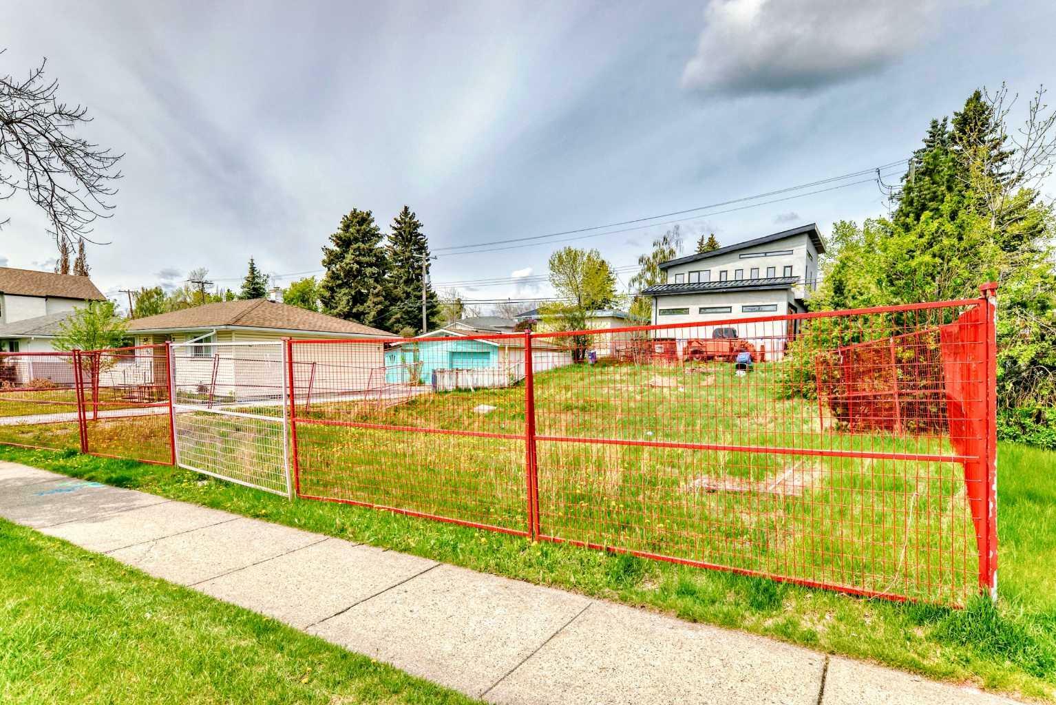 Photo de la propriété: 521 Northmount Drive NW AB T2K 3J1