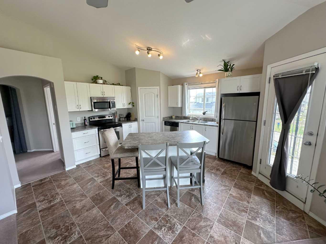 Property Photo: 31 Jamieson Avenue #1424 AB T4P 0H8