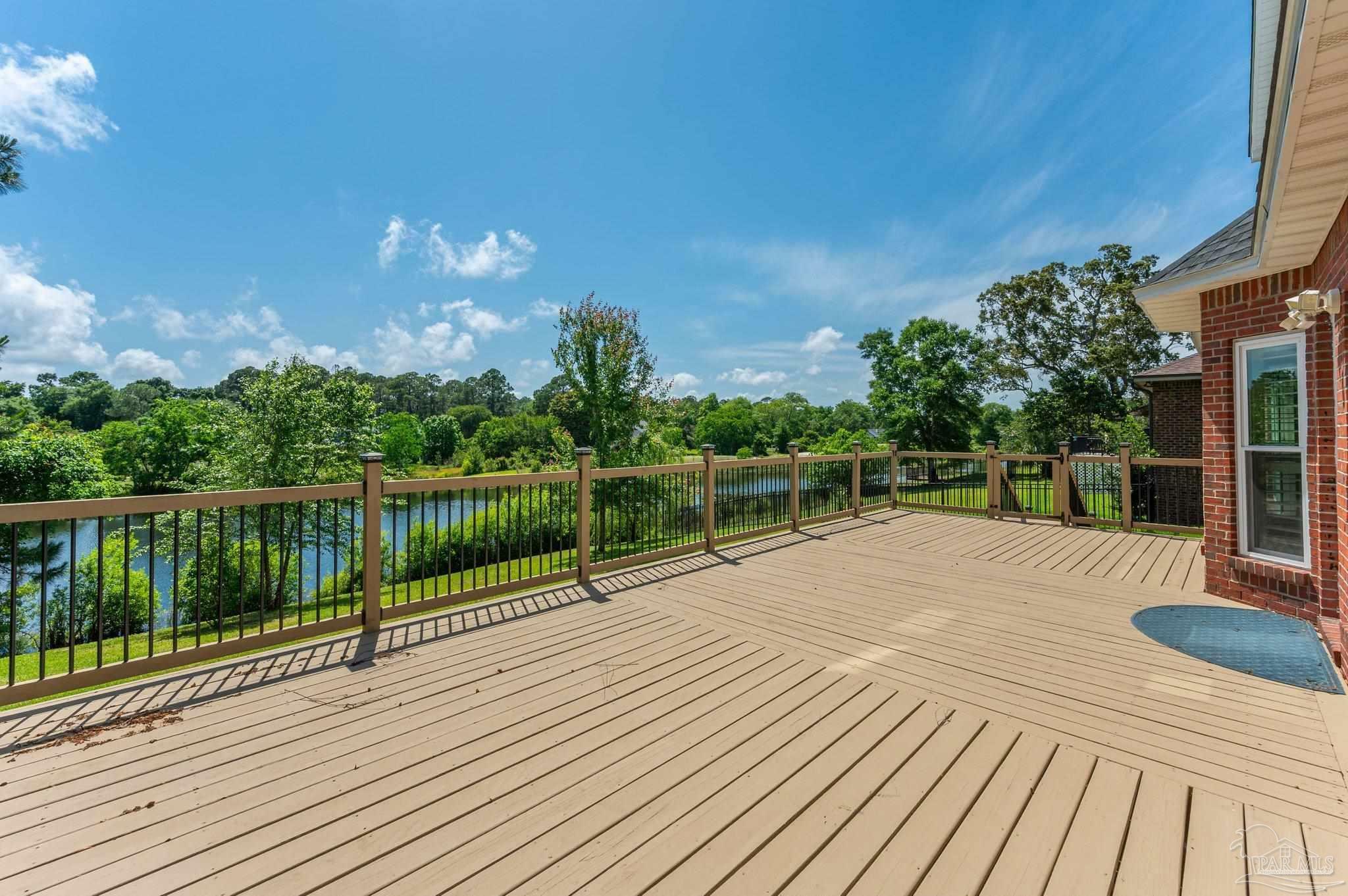 Property Photo:  241 Antiqua Way  FL 32578 