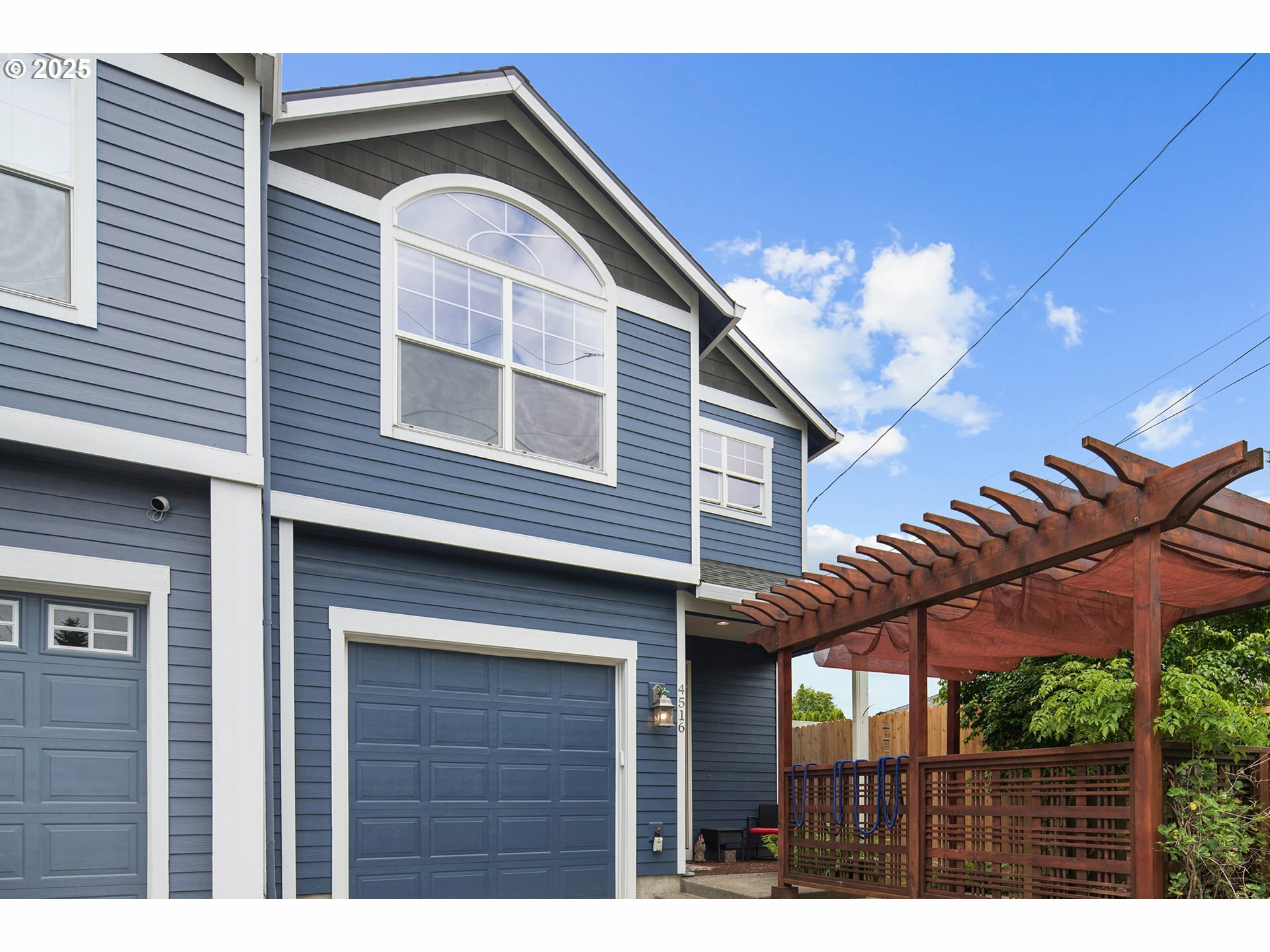 Property Photo:  4516 SE Ogden St  OR 97206 