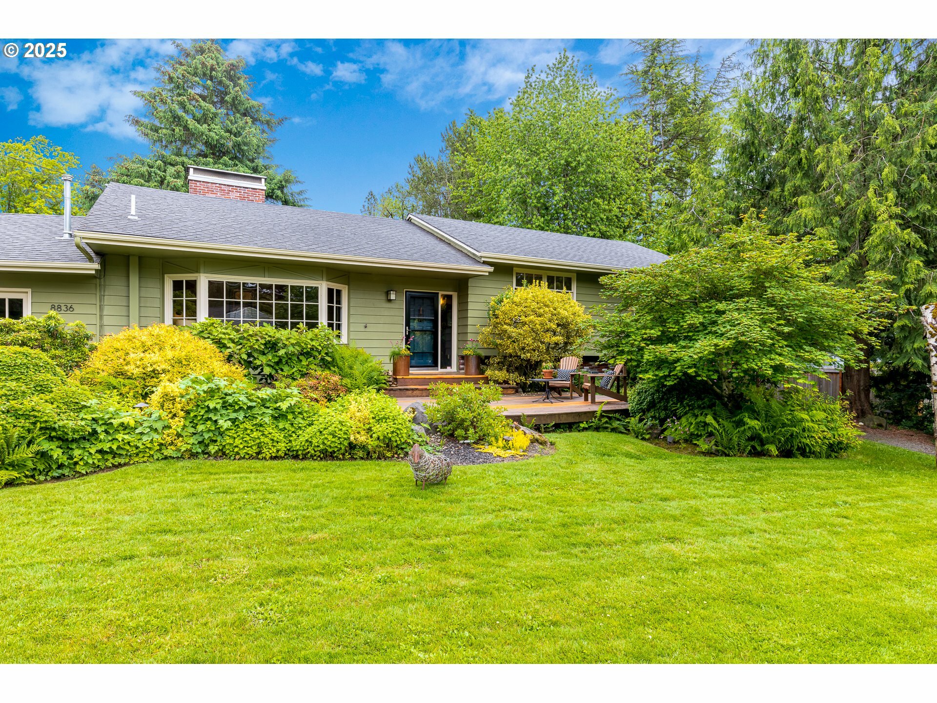 Property Photo: 8836 SW 56th Ave OR 97219