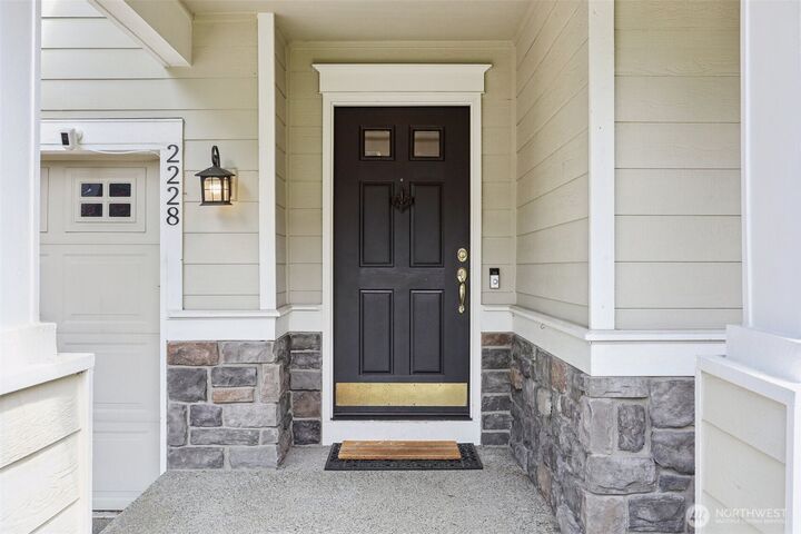 Property Photo:  2228 SE 3rd Street  WA 98056 