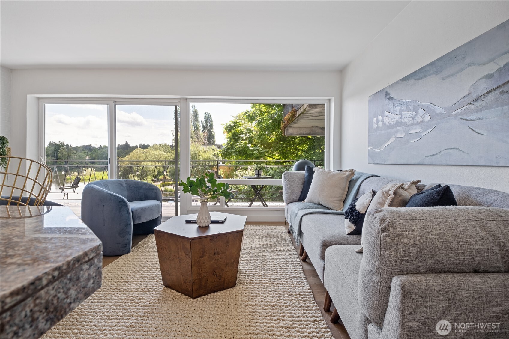 Property Photo: 2524 Boyer Avenue E 108 WA 98102
