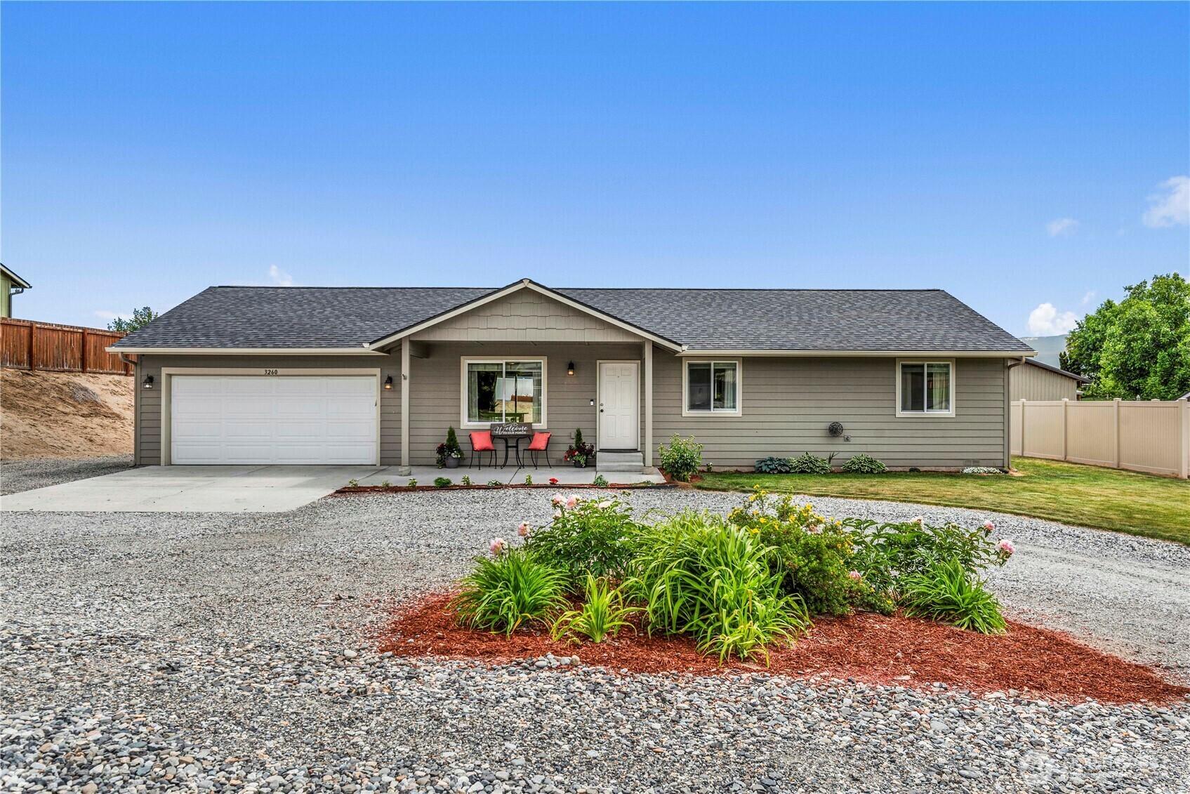 Property Photo: 3260 First Street SE WA 98802