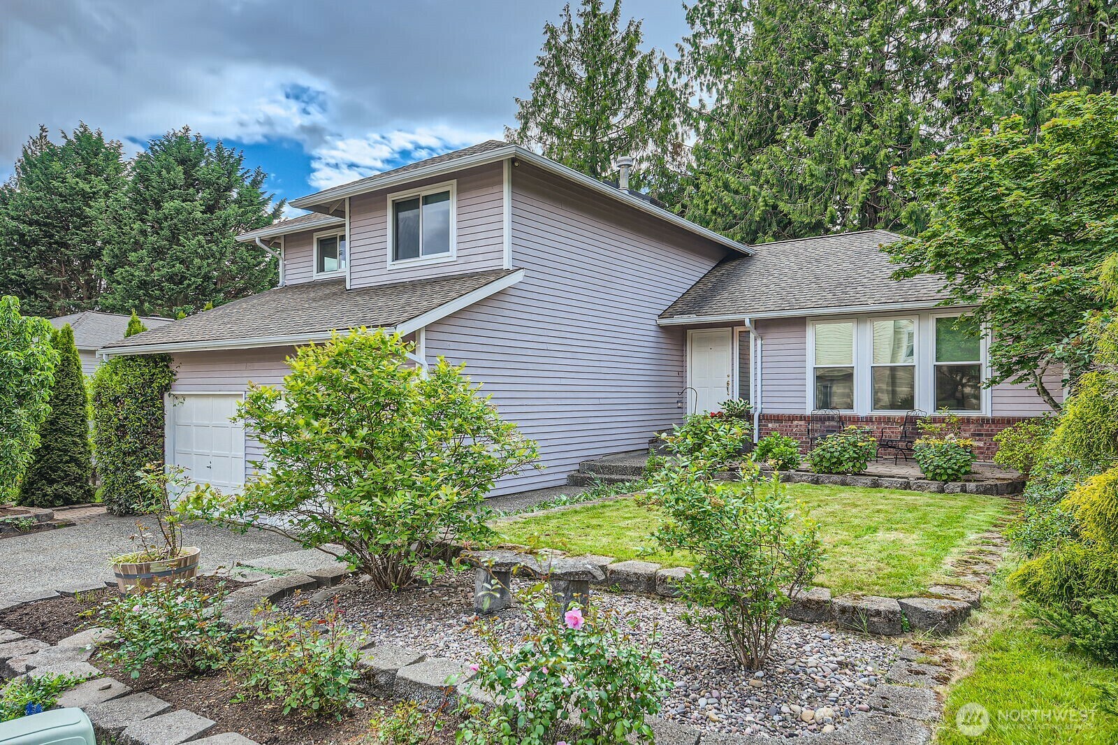 Property Photo: 929 224th Avenue NE WA 98074