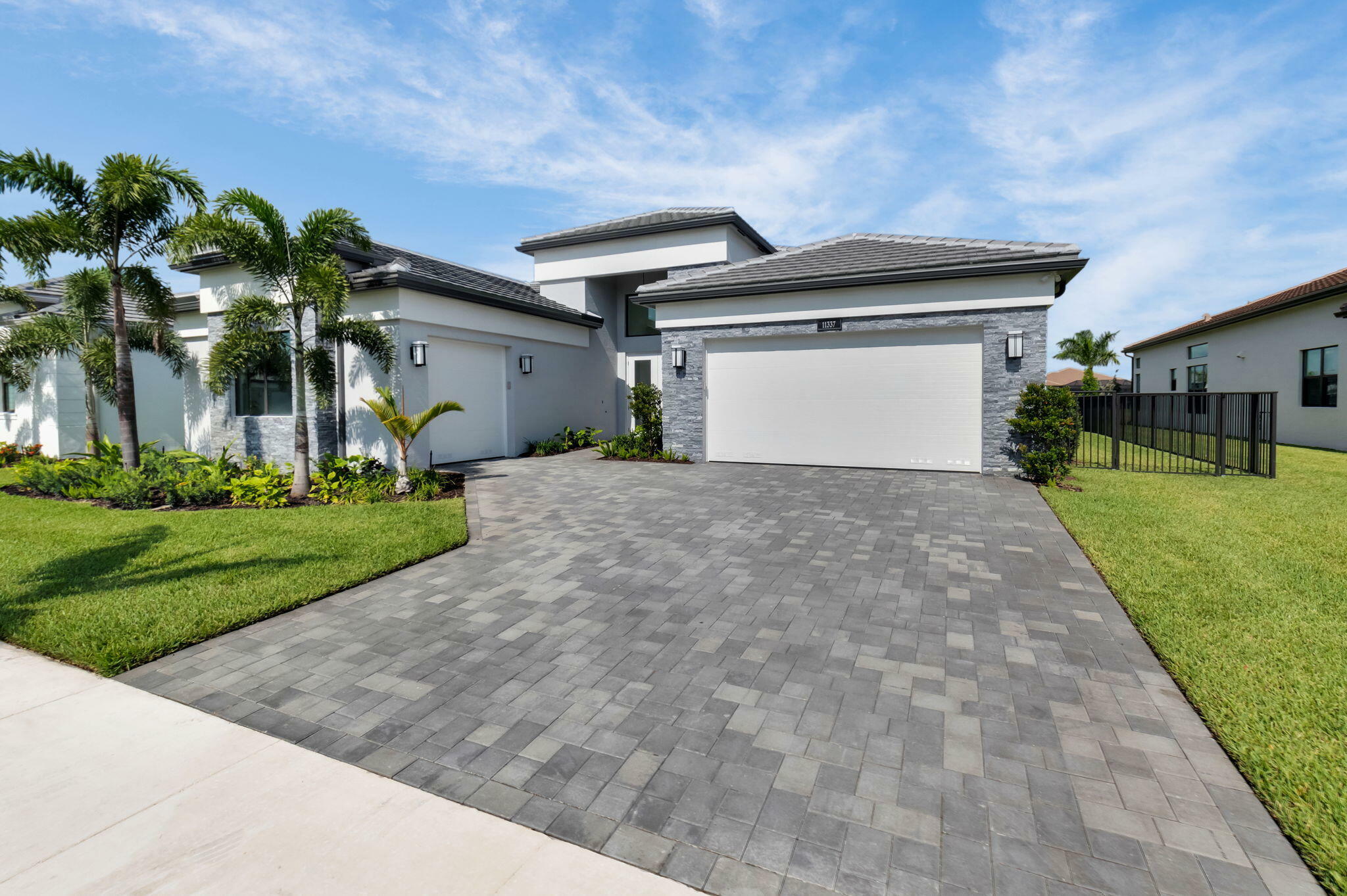 Property Photo: 11337 Cherry Canyon Court FL 33473