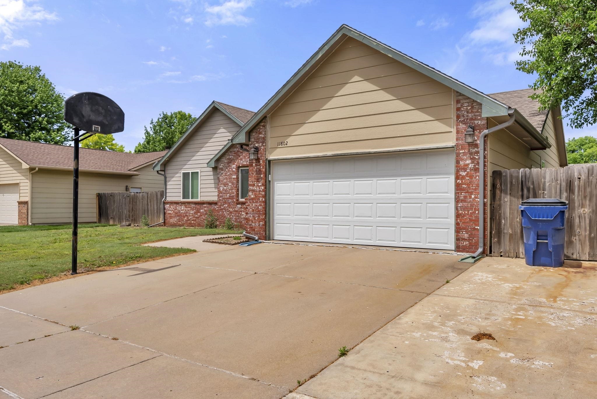 Property Photo: 11802 W Murdock KS 67212