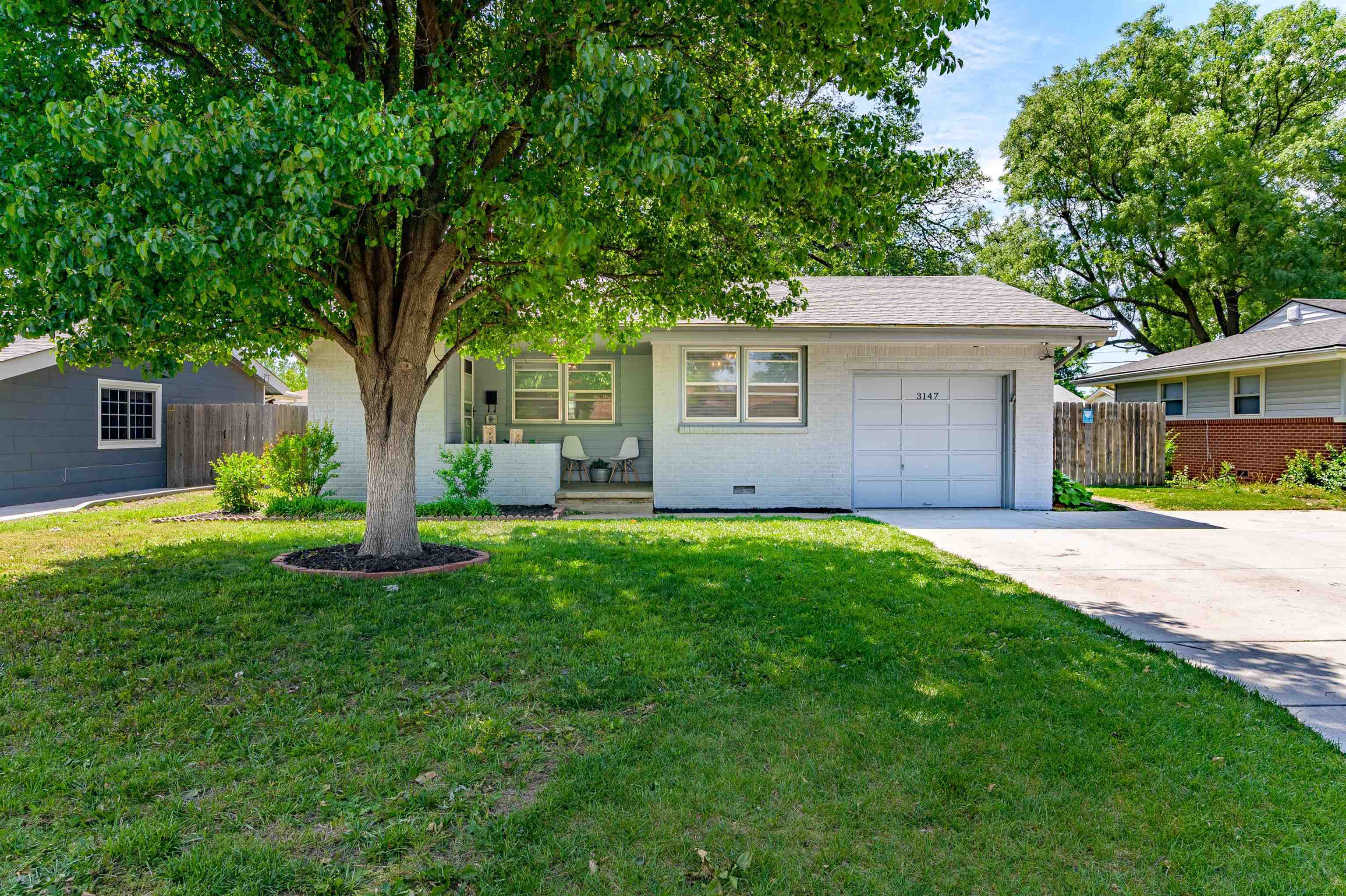 Property Photo: 3147 S Martinson Ave KS 67217-2571